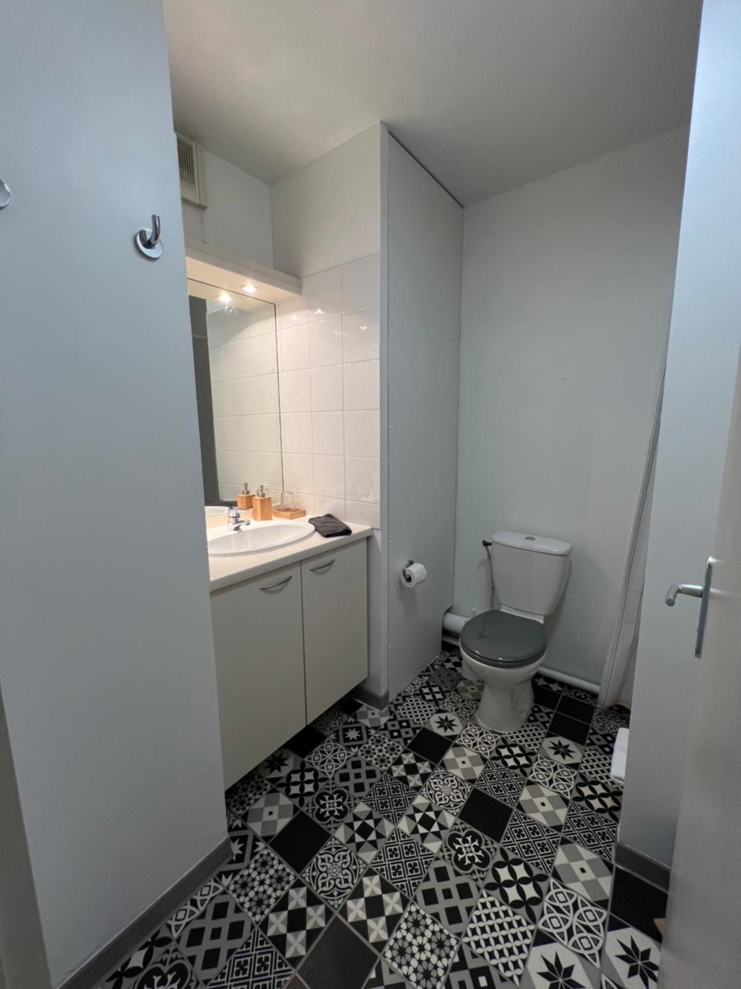 Appart'Hotel - Gare Tgv - Courtine - Confluence - 218 亞維農 外观 照片