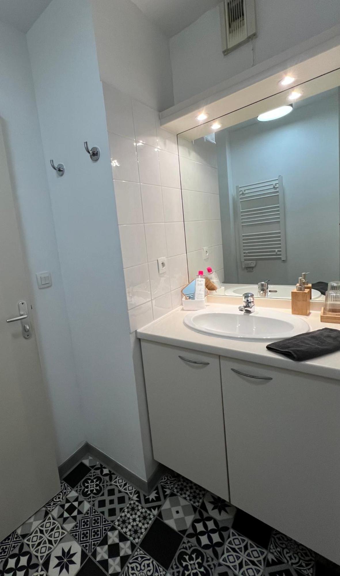 Appart'Hotel - Gare Tgv - Courtine - Confluence - 218 亞維農 外观 照片